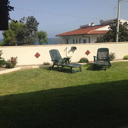 La Scogliera Bed & Breakfast 3*