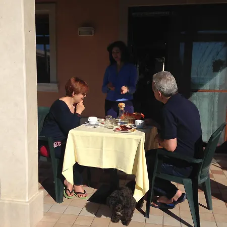 La Scogliera Frühstückspension 3*